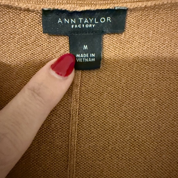 Ann Taylor Factory Tan V-Neck Tunic - Picture 2 of 3
